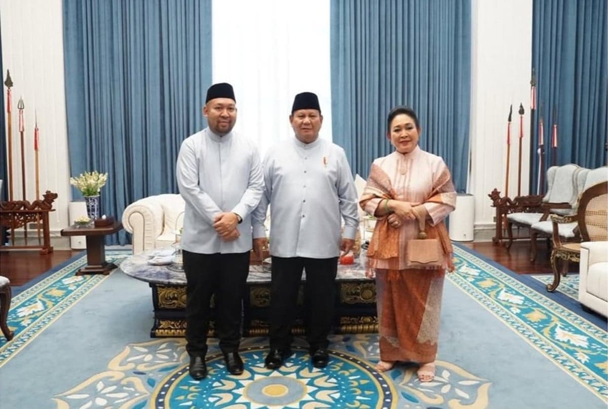 Momen Hangat Prabowo, Titiek Soeharto, dan Didit di Istana saat Lebaran 2026 Momen Hangat Prabowo, Titiek Soeharto, dan Didit di Istana saat Lebaran 2026