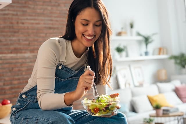 Kalap Makan saat Lebaran, Ini 5 Tips Agar Kolesterol Terkontrol Kalap Makan saat Lebaran, Ini 5 Tips Agar Kolesterol Terkontrol