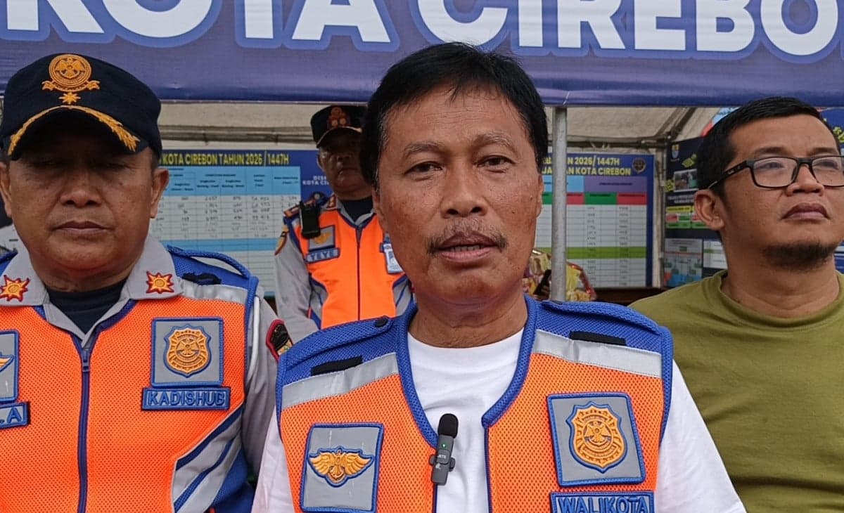 Pantau Arus Balik, Wali Kota Cirebon Ingatkan Pemudik Utamakan Keselamatan dan Jaga Stamina Pantau Arus Balik, Wali Kota Cirebon Ingatkan Pemudik Utamakan Keselamatan dan Jaga Stamina