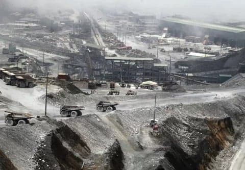 Freeport Targetkan Produksi Tambang Bawah Tanah Grasberg Pulih dalam Dua Pekan Freeport Targetkan Produksi Tambang Bawah Tanah Grasberg Pulih dalam Dua Pekan