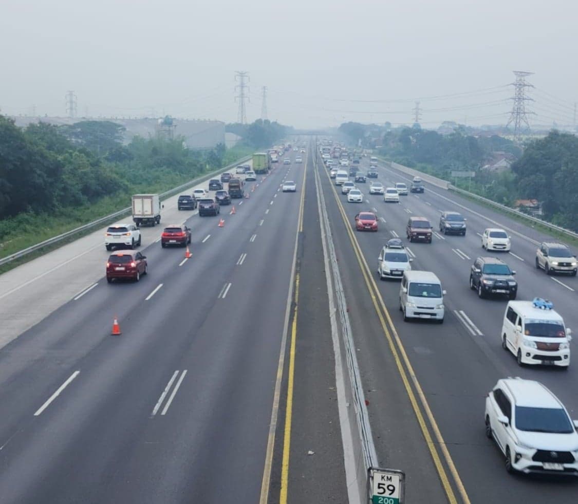 Kemenhub Minta Swasta Ikut Terapkan WFA demi Urai Arus Balik Lebaran Kemenhub Minta Swasta Ikut Terapkan WFA demi Urai Arus Balik Lebaran