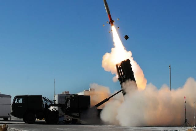 Operasi Bendera Palsu Terbongkar: Rudal Patriot AS Meledak dan Lukai 32 Warga Bahrain, tapi Drone Iran yang Dituduh Operasi Bendera Palsu Terbongkar: Rudal Patriot AS Meledak dan Lukai 32 Warga Bahrain, tapi Drone Iran yang Dituduh