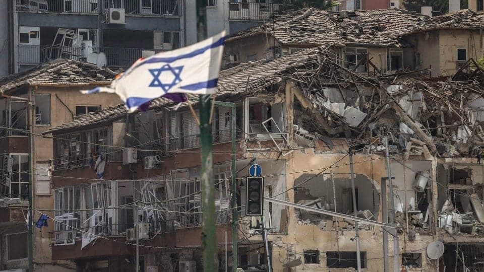 Warga Israel Teriak Allahu Akbar Saat Digempur Rudal Iran, Tanda Gangguan Jiwa? Warga Israel Teriak Allahu Akbar Saat Digempur Rudal Iran, Tanda Gangguan Jiwa?