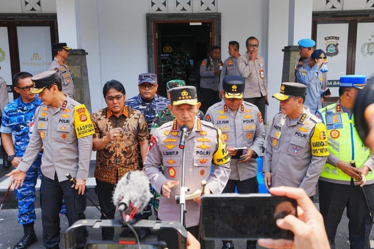 Kapolri Instruksikan Jajarannya Mitigasi Cuaca Buruk saat Arus Balik Lebaran 2026 Kapolri Instruksikan Jajarannya Mitigasi Cuaca Buruk saat Arus Balik Lebaran 2026