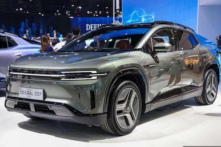 Changan Deepal E07, SUV Listrik yang Bisa Berubah Jadi Pickup Diperkenalkan Changan Deepal E07, SUV Listrik yang Bisa Berubah Jadi Pickup Diperkenalkan