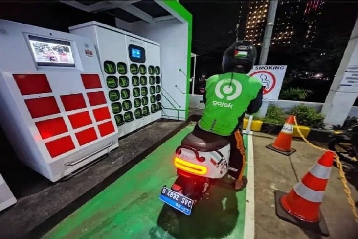 Elektrifikasi Ojol Hemat Subsidi BBM dan Wujudkan Ketahanan Energi Elektrifikasi Ojol Hemat Subsidi BBM dan Wujudkan Ketahanan Energi