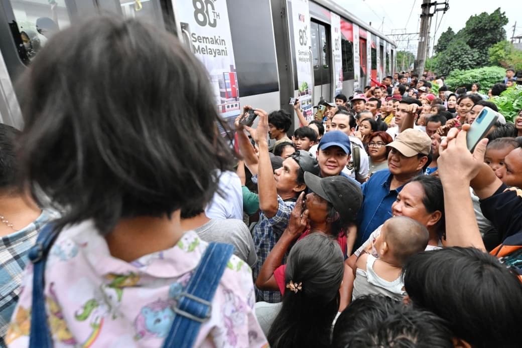 Prabowo akan Bangun Hunian Layak di Bantaran Rel, Pramono Beri Dukungan Penuh Prabowo akan Bangun Hunian Layak di Bantaran Rel, Pramono Beri Dukungan Penuh
