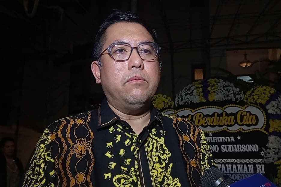 Putra Juwono Sudarsono Ungkap 4 Tahun Ayahnya Berjuang Melawan Stroke Putra Juwono Sudarsono Ungkap 4 Tahun Ayahnya Berjuang Melawan Stroke