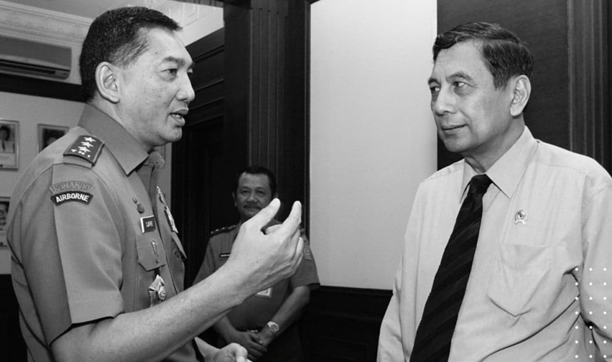 Menhan Sjafrie Sjamsoeddin Jadi Inspektur Upacara Pemakaman Juwono Sudarsono di TMP Kalibata Menhan Sjafrie Sjamsoeddin Jadi Inspektur Upacara Pemakaman Juwono Sudarsono di TMP Kalibata