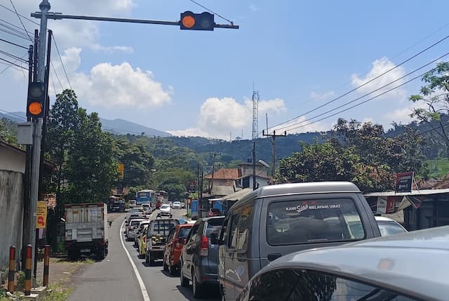 Arus Balik H+1 hingga H+7, 101.189 Kendaraan Tinggalkan Tasikmalaya via Lingkar Gentong Arus Balik H+1 hingga H+7, 101.189 Kendaraan Tinggalkan Tasikmalaya via Lingkar Gentong