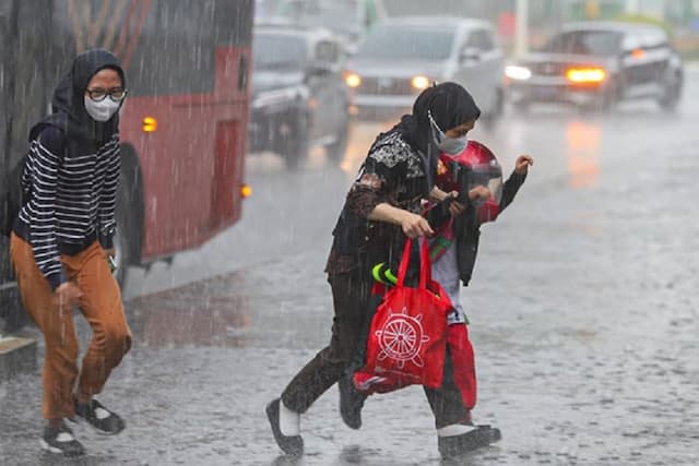 Hari Pertama Sekolah usai Libur Lebaran, BMKG: Hujan Lebat di Sejumlah Wilayah Hari Pertama Sekolah usai Libur Lebaran, BMKG: Hujan Lebat di Sejumlah Wilayah