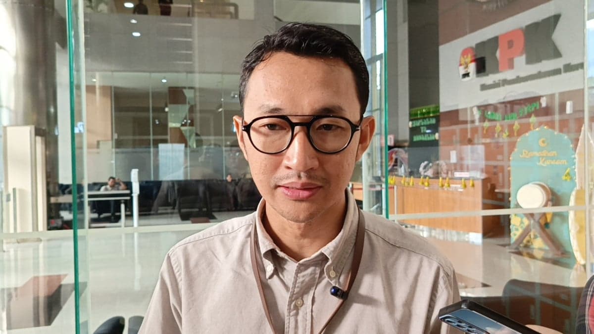 KPK Sebut Asrul Azis Taba Tersangka Kasus Kuota Haji Berada di Arab Saudi KPK Sebut Asrul Azis Taba Tersangka Kasus Kuota Haji Berada di Arab Saudi