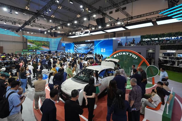 Laba Turun, Penjualan Anjlok! BYD Tetap Ngotot Jual 1,5 Juta Mobil di Luar China Laba Turun, Penjualan Anjlok! BYD Tetap Ngotot Jual 1,5 Juta Mobil di Luar China