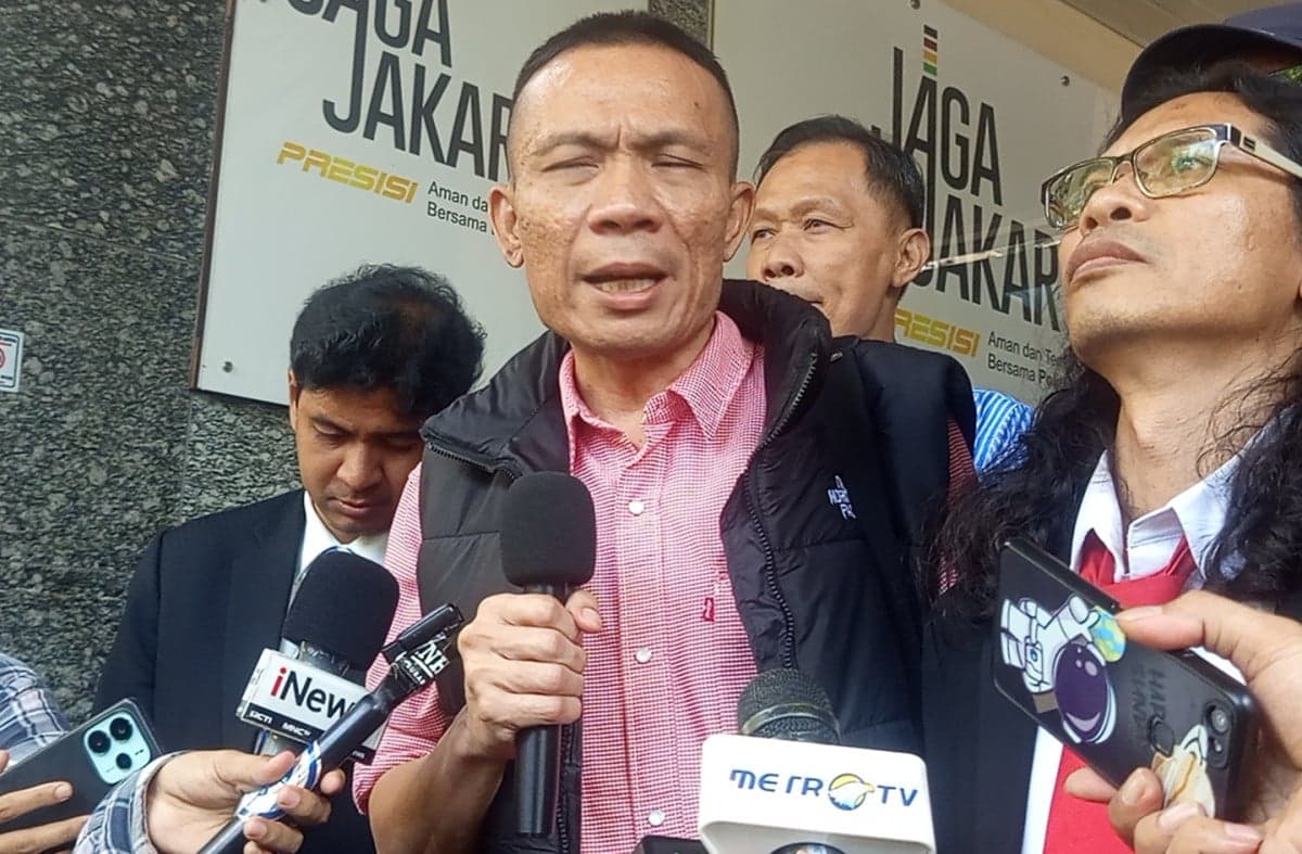 Bakal Revisi Penelitian Ijazah Jokowi, Rismon Sianipar Bawa-bawa Nama Albert Einstein dan Isaac Newton Bakal Revisi Penelitian Ijazah Jokowi, Rismon Sianipar Bawa-bawa Nama Albert Einstein dan Isaac Newton