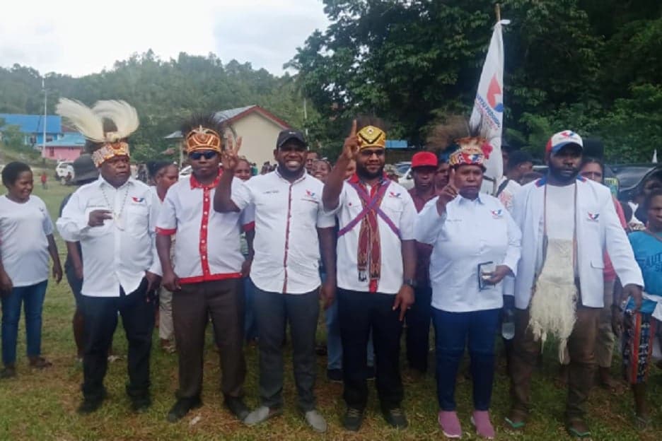 Kisah Willem Assem, Perjuangkan Martabat Orang Asli Papua dari Parlemen Kisah Willem Assem, Perjuangkan Martabat Orang Asli Papua dari Parlemen