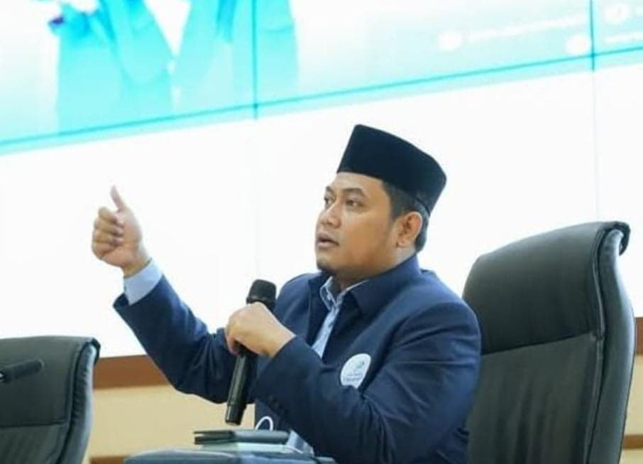 Hauzah dan Pesantren: Dua Organisme Peradaban yang Menolak Runtuh Hauzah dan Pesantren: Dua Organisme Peradaban yang Menolak Runtuh