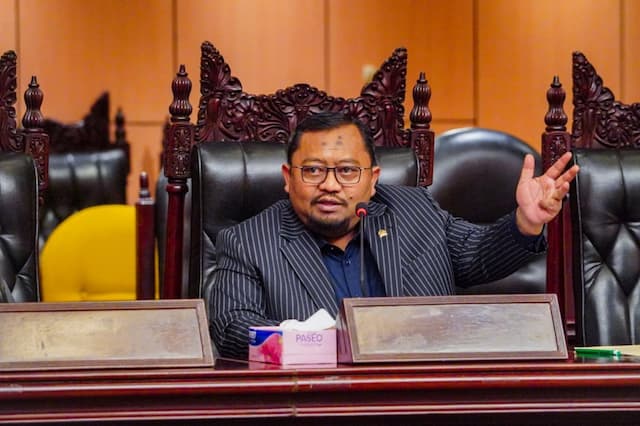 Legislator PKS Tegaskan Pelarangan Penggunaan Jilbab Pegawai Rumah Sakit Langgar HAM Legislator PKS Tegaskan Pelarangan Penggunaan Jilbab Pegawai Rumah Sakit Langgar HAM