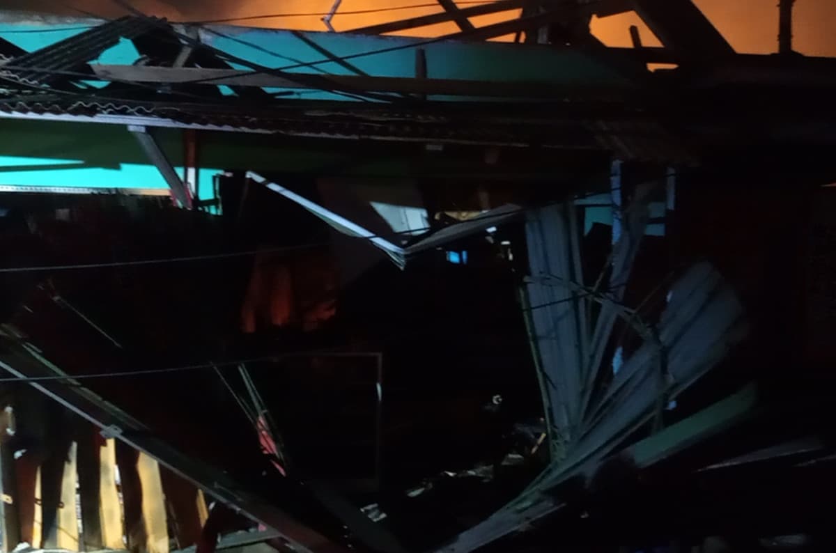 Kebakaran SPBE Cimuning Bekasi, 10 Orang Dilarikan ke Rumah Sakit Kebakaran SPBE Cimuning Bekasi, 10 Orang Dilarikan ke Rumah Sakit