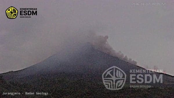 Gunung Dukono Erupsi Malam Ini, Kolom Abu Mencapai 3.000 Meter Gunung Dukono Erupsi Malam Ini, Kolom Abu Mencapai 3.000 Meter