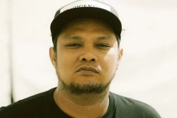 Virgoun Bantah Isu Gugat Balik Hak Asuh Anak Terhadap Inara Rusli Virgoun Bantah Isu Gugat Balik Hak Asuh Anak Terhadap Inara Rusli