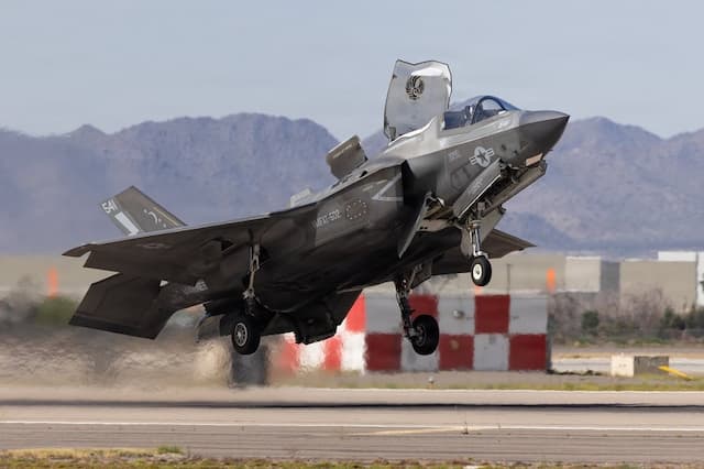 Superioritas Udara AS Jatuh, Iran Klaim Tembak Jet Tempur Siluman F-35 Kedua Superioritas Udara AS Jatuh, Iran Klaim Tembak Jet Tempur Siluman F-35 Kedua