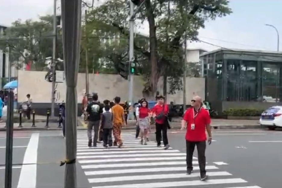 Jumat Agung di Gereja Katedral Jakarta Bertepatan dengan Salat Jumat di Masjid Istiqlal, Begini Suasananya Jumat Agung di Gereja Katedral Jakarta Bertepatan dengan Salat Jumat di Masjid Istiqlal, Begini Suasananya