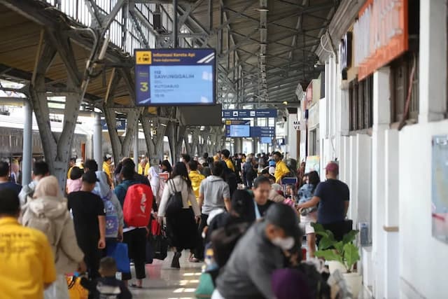 Libur Panjang, KAI Daop 1 Layani Puluhan Ribu Penumpang Libur Panjang, KAI Daop 1 Layani Puluhan Ribu Penumpang