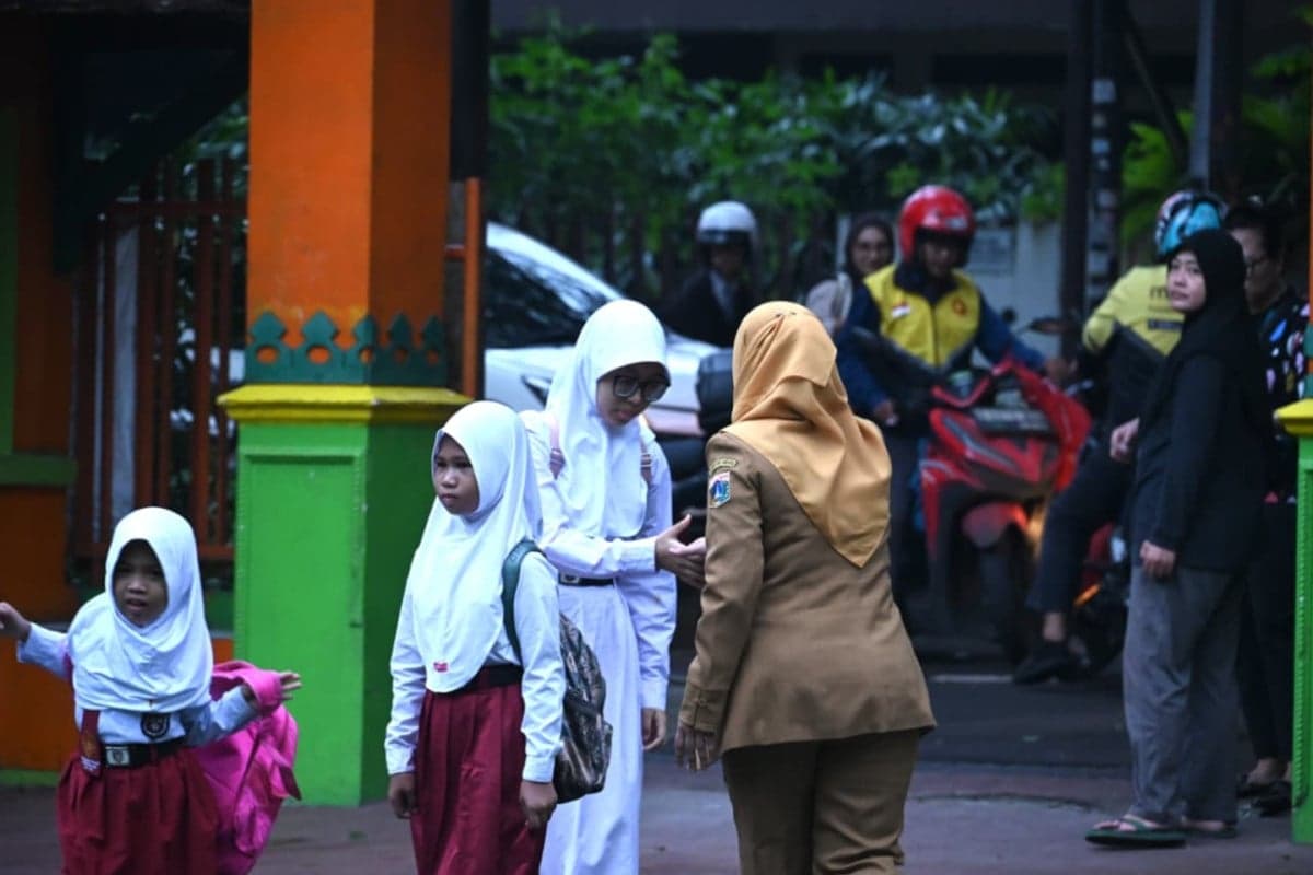 WFH ASN Setiap Jumat, Kemendikdasmen Pastikan Layanan Pendidikan Aman WFH ASN Setiap Jumat, Kemendikdasmen Pastikan Layanan Pendidikan Aman