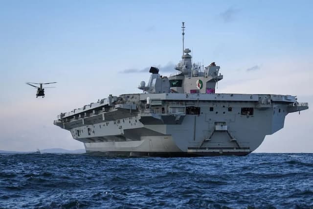 Trump Kembali Mengejek 2 Kapal Induk Inggris: Tua dan Rusak! Trump Kembali Mengejek 2 Kapal Induk Inggris: Tua dan Rusak!