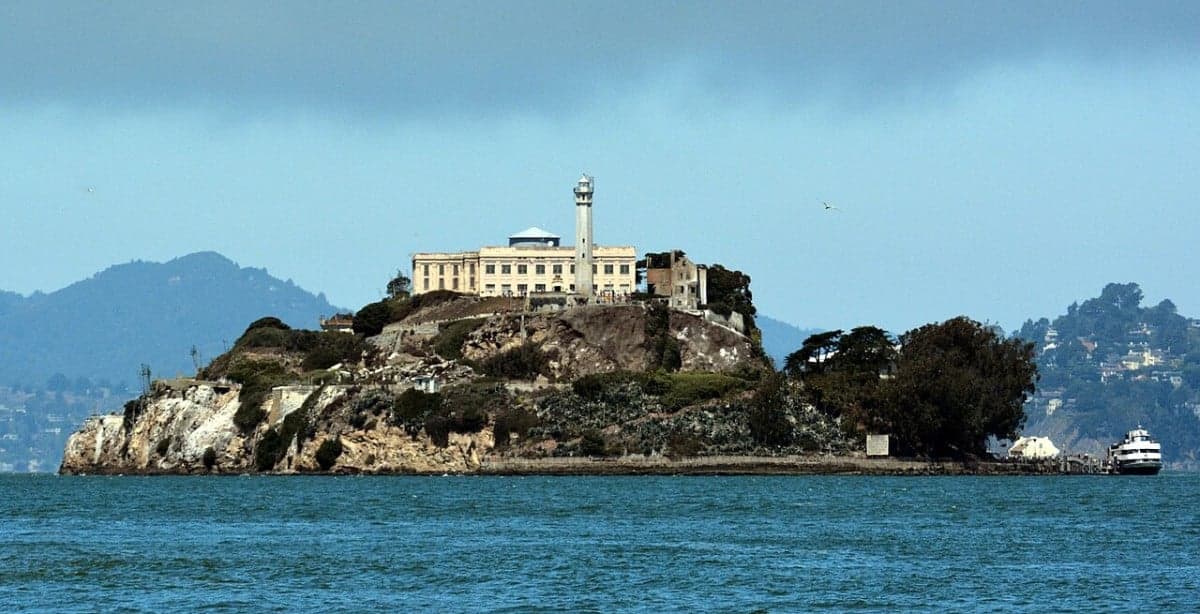 Ingin Buka Lagi Penjara Alcatraz, Trump Minta Dana Rp2,6 Triliun Ingin Buka Lagi Penjara Alcatraz, Trump Minta Dana Rp2,6 Triliun