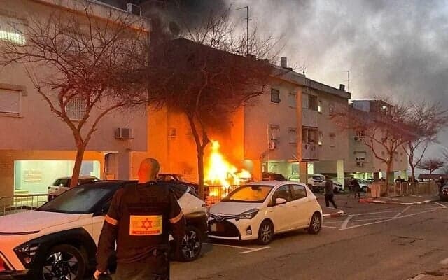 Rudal Iran Porak-porandakan Kota Haifa di Israel, 4 Warga Zionis Tewas Rudal Iran Porak-porandakan Kota Haifa di Israel, 4 Warga Zionis Tewas