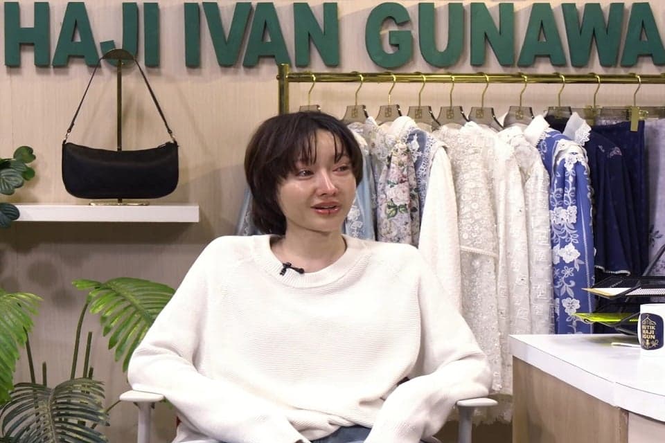 Waria Bertobat : Bagaimana Kedudukan Transgender dalam Islam? Waria Bertobat : Bagaimana Kedudukan Transgender dalam Islam?