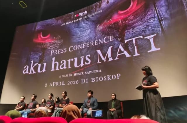 Billboardnya Tuai Kontroversi, Produser Film 'Aku Harus Mati' Akhirnya Minta Maaf Billboardnya Tuai Kontroversi, Produser Film 'Aku Harus Mati' Akhirnya Minta Maaf