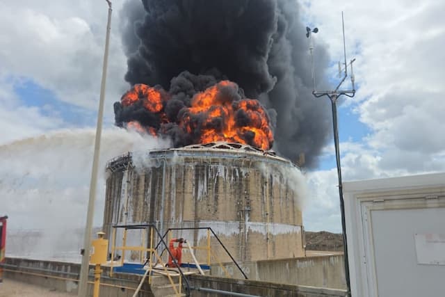 Kremlin: Seluruh Timur Tengah Terbakar! Kremlin: Seluruh Timur Tengah Terbakar!