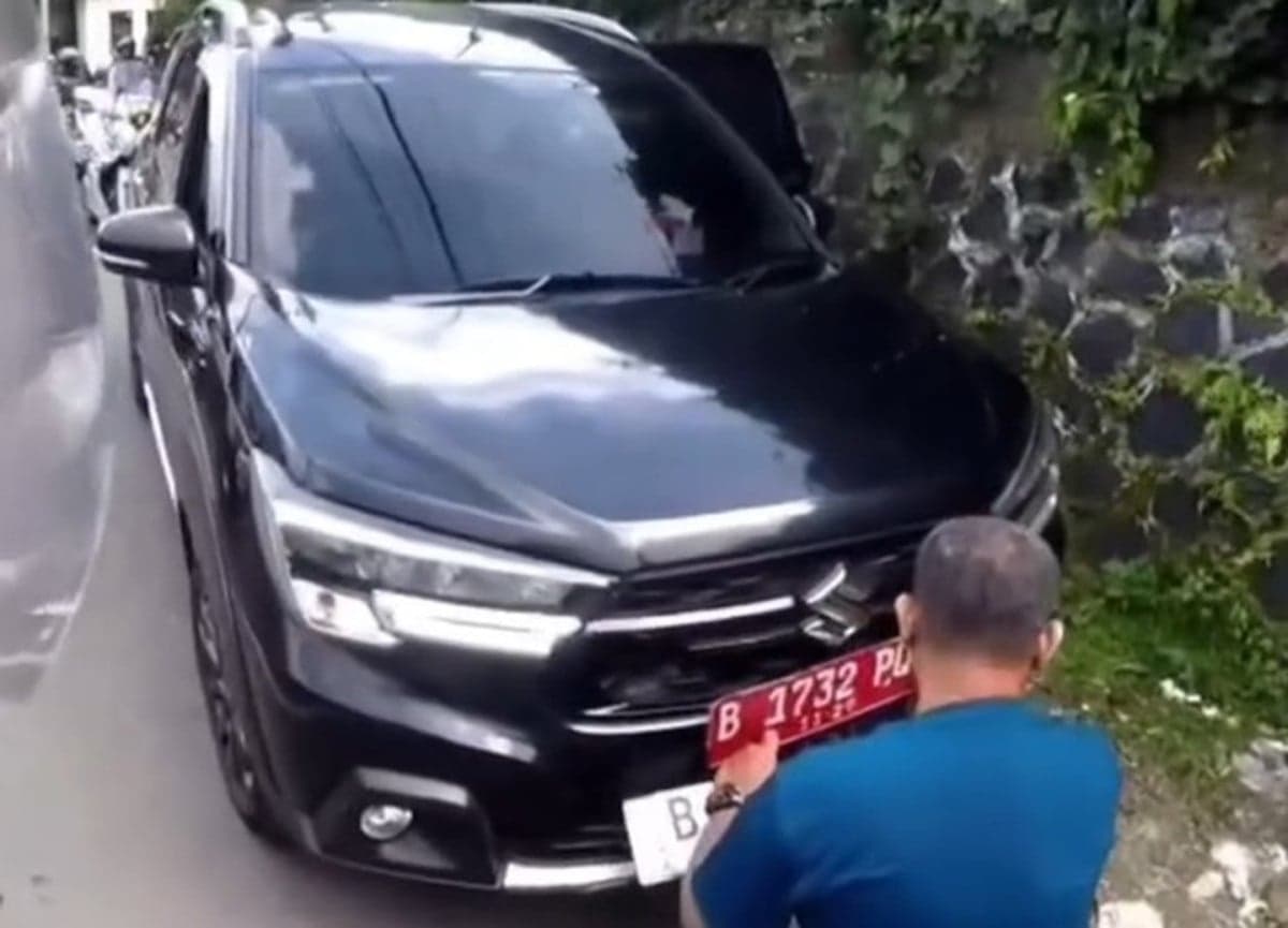 ASN Ganti Pelat Mobil Dinas Jadi Putih Buat ke Puncak, Pramono: Kita Enggak Kasih Toleransi ASN Ganti Pelat Mobil Dinas Jadi Putih Buat ke Puncak, Pramono: Kita Enggak Kasih Toleransi