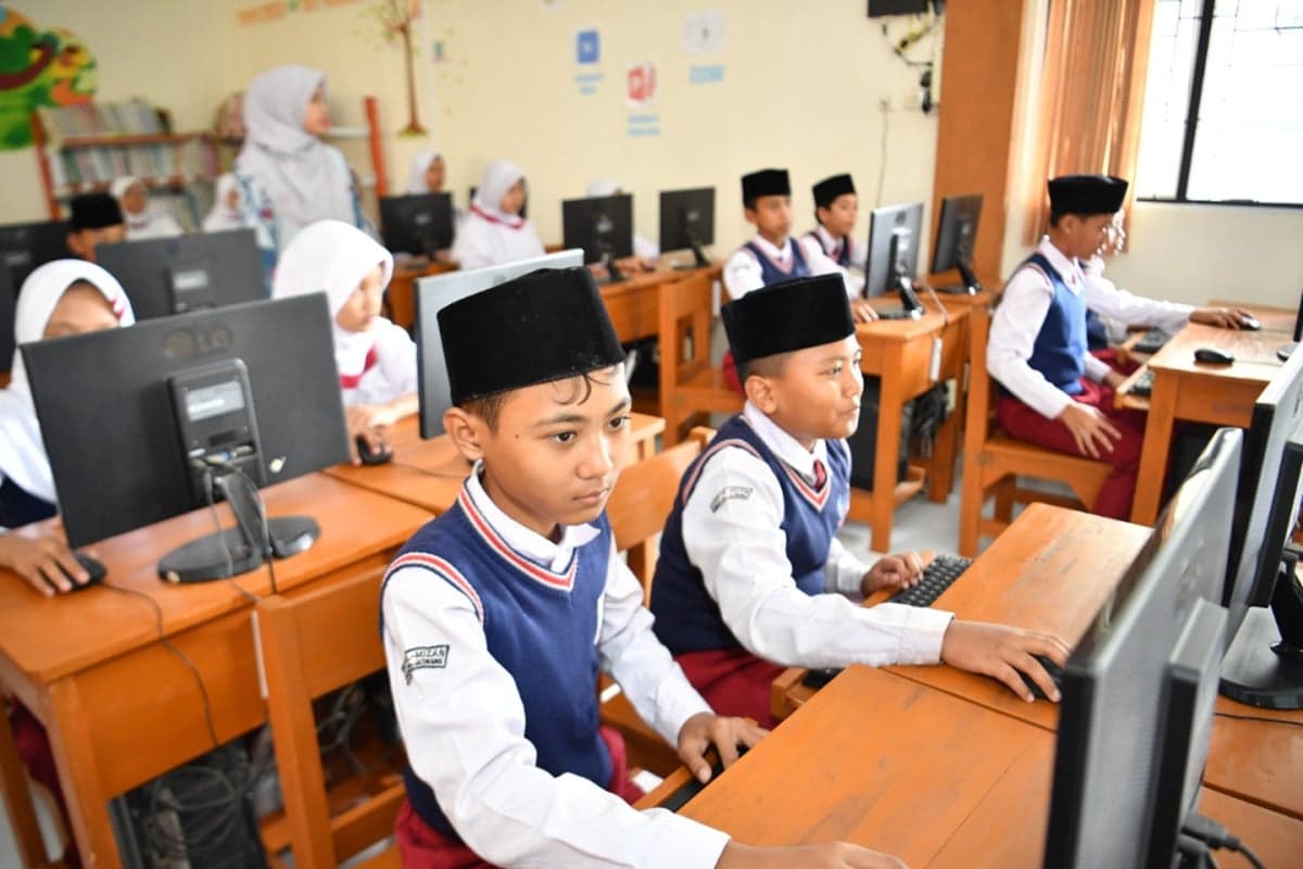 Benarkah Nilai TKA Jadi Penentu SPMB Jalur Prestasi 2026? Ini Fakta Sebenarnya Benarkah Nilai TKA Jadi Penentu SPMB Jalur Prestasi 2026? Ini Fakta Sebenarnya