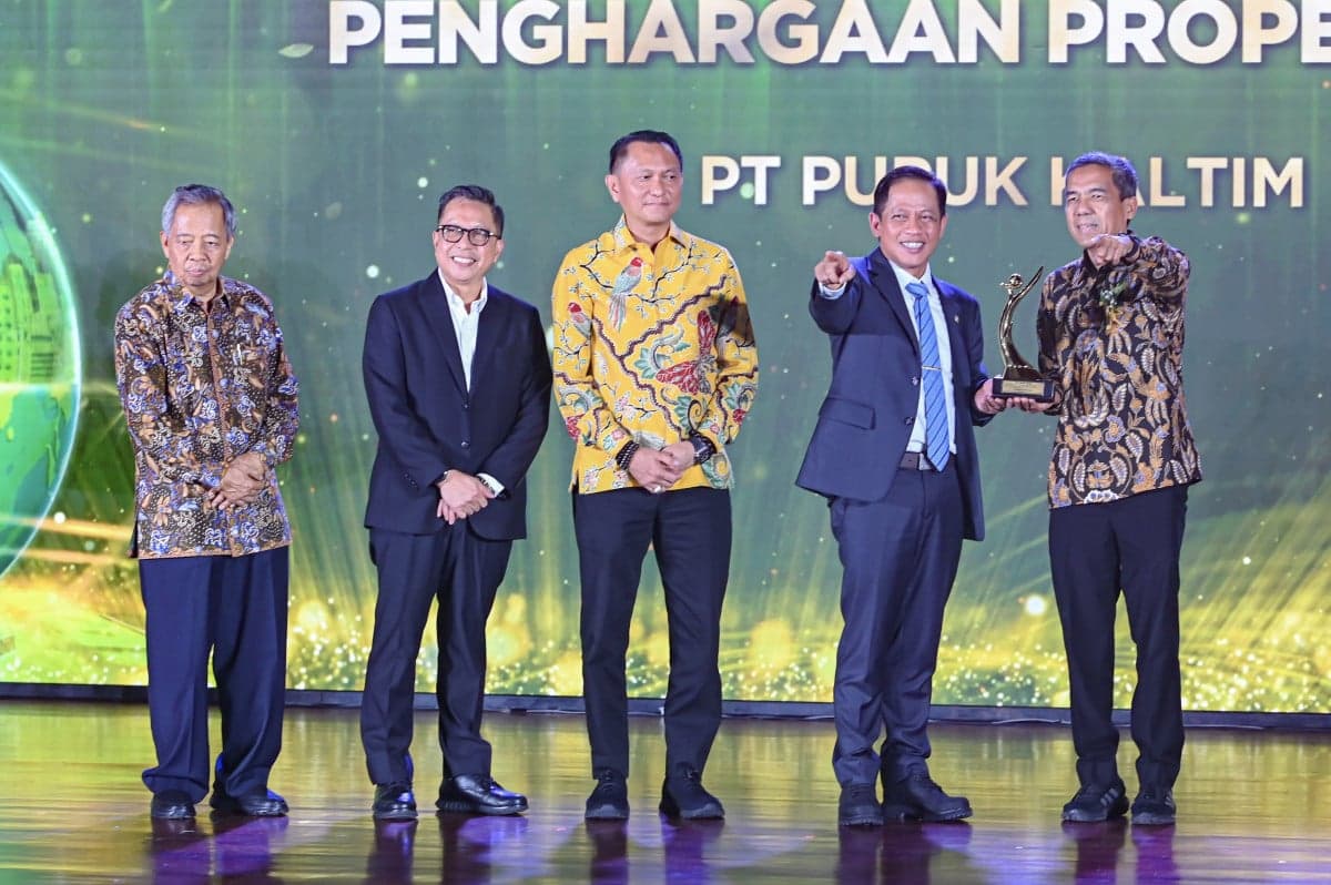 Berkat Inovasi Sosial dan PLTS, Pupuk Kaltim Pertahankan Predikat Proper Emas Berkat Inovasi Sosial dan PLTS, Pupuk Kaltim Pertahankan Predikat Proper Emas