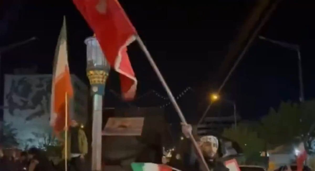 Meski Skeptis dengan Gencatan Senjata, Rakyat Iran Rayakan Kemenangan Meski Skeptis dengan Gencatan Senjata, Rakyat Iran Rayakan Kemenangan