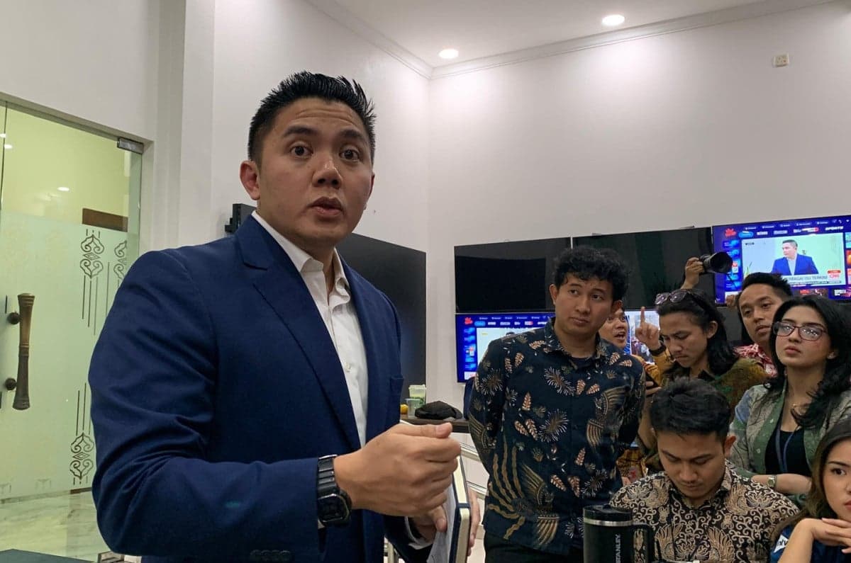 Seskab Teddy Tepis Isu Indonesia Akan Chaos: Narasi yang Keliru Seskab Teddy Tepis Isu Indonesia Akan Chaos: Narasi yang Keliru