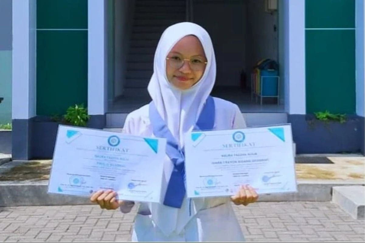 Kisah Naura, Lulusan MAN Berusia 15 Tahun yang Lolos SNBP 2026 di Unesa Kisah Naura, Lulusan MAN Berusia 15 Tahun yang Lolos SNBP 2026 di Unesa