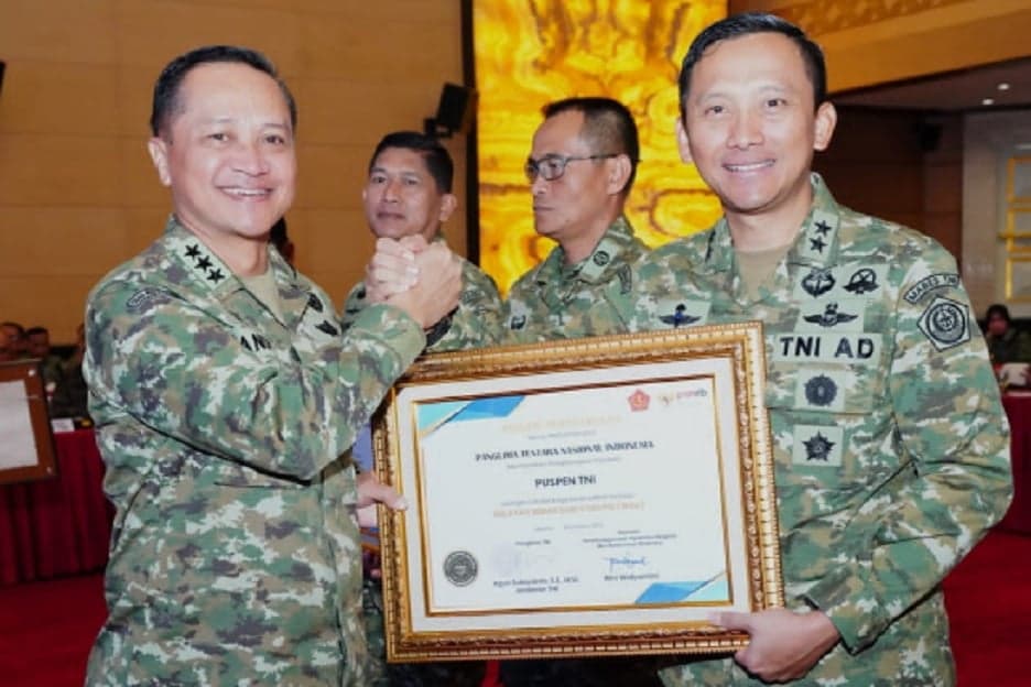 Lima Satker TNI Raih Predikat Wilayah Bebas Korupsi dari Kemenpan RB Lima Satker TNI Raih Predikat Wilayah Bebas Korupsi dari Kemenpan RB