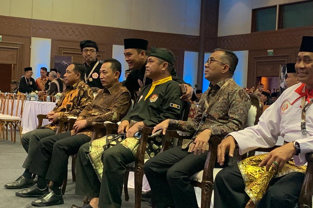 Kapolri dan Panglima TNI Hadiri Munas Ikatan Pencak Silat Indonesia di JCC Kapolri dan Panglima TNI Hadiri Munas Ikatan Pencak Silat Indonesia di JCC