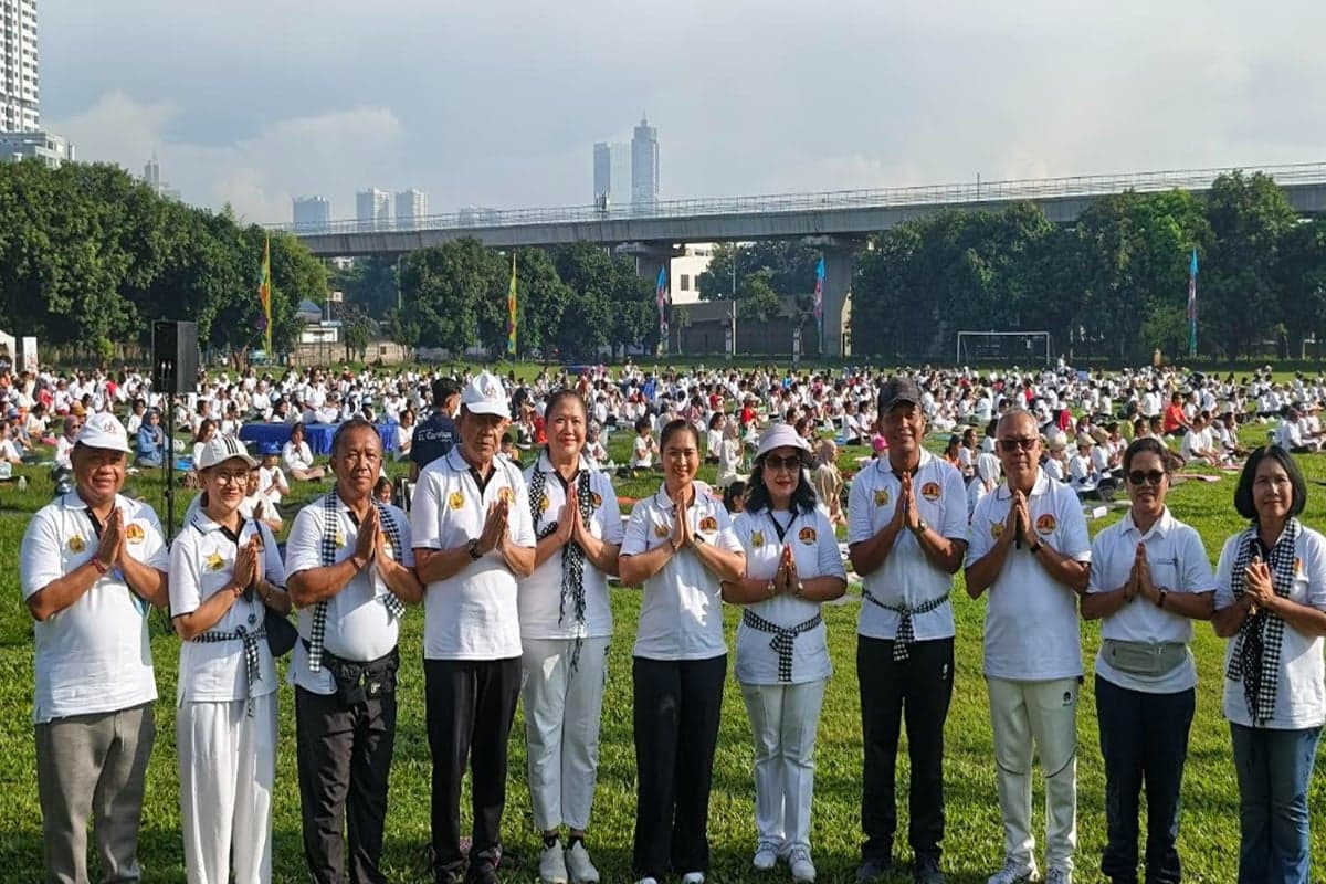 Wamenpar Ni Luh Puspa Buka Saka Yoga Festival Nyepi 1948, Perkuat Pariwisata Wellness RI Wamenpar Ni Luh Puspa Buka Saka Yoga Festival Nyepi 1948, Perkuat Pariwisata Wellness RI