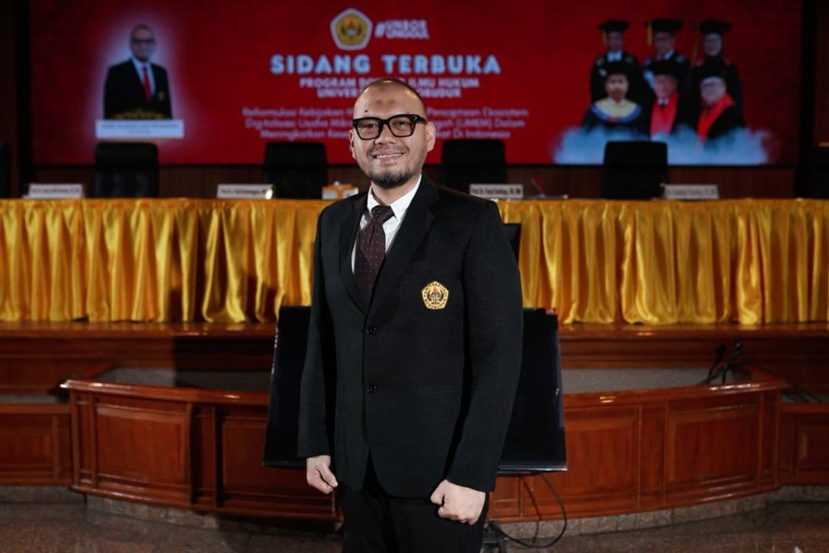 Universitas Borobudur Lahirkan Doktor Ilmu Hukum dengan Gagasan Digitalisasi UMKM Universitas Borobudur Lahirkan Doktor Ilmu Hukum dengan Gagasan Digitalisasi UMKM