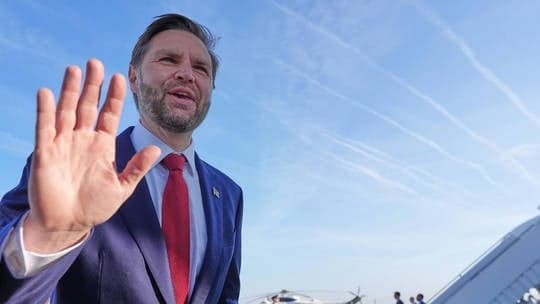 Eks Menteri Muammar Gaddafi: Iran Tak Boleh Ulangi Kesalahan Libya Percayai AS Eks Menteri Muammar Gaddafi: Iran Tak Boleh Ulangi Kesalahan Libya Percayai AS