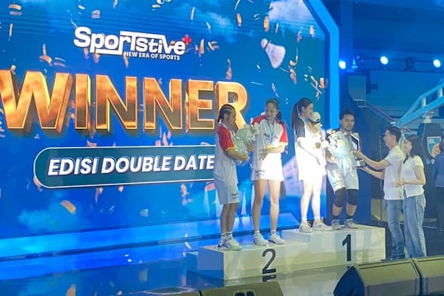 Valencia Tanoesoedibjo Serahkan Piala Sportstive+ Badminton ke Thariq Halilintar dan Aaliyah Massaid Valencia Tanoesoedibjo Serahkan Piala Sportstive+ Badminton ke Thariq Halilintar dan Aaliyah Massaid