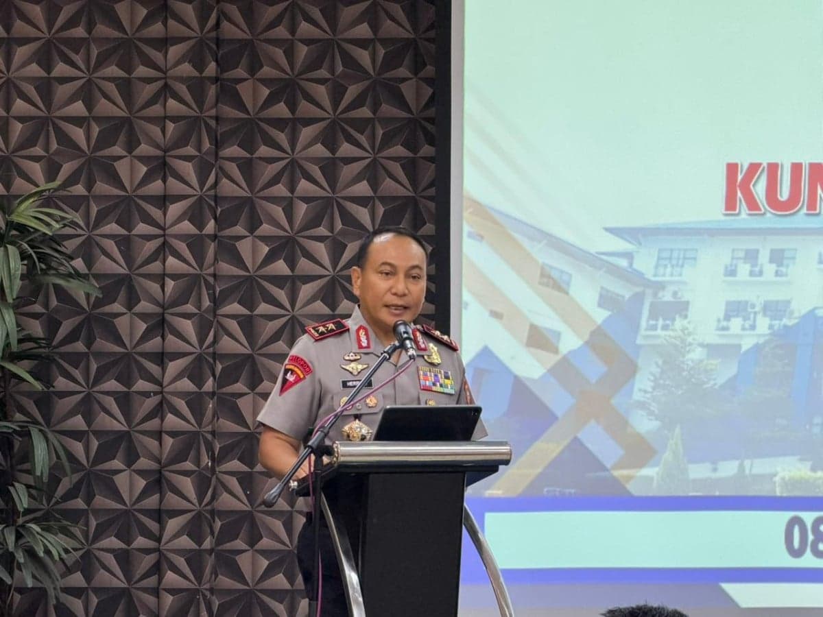 Kapolda Riau Copot Kapolsek dan Kanit Reskrim Panipahan seusai Unjuk Rasa Berujung Anarki Kapolda Riau Copot Kapolsek dan Kanit Reskrim Panipahan seusai Unjuk Rasa Berujung Anarki