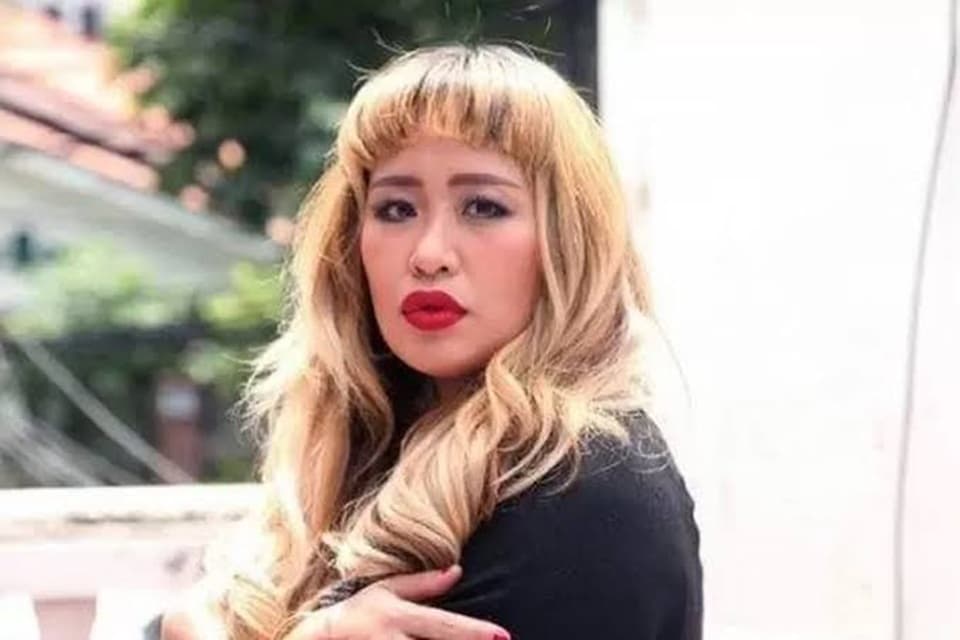 Ngamen di Jalan, Penghasilan Pinkan Mambo Ternyata Tembus Rp 30 Juta per Hari Ngamen di Jalan, Penghasilan Pinkan Mambo Ternyata Tembus Rp 30 Juta per Hari