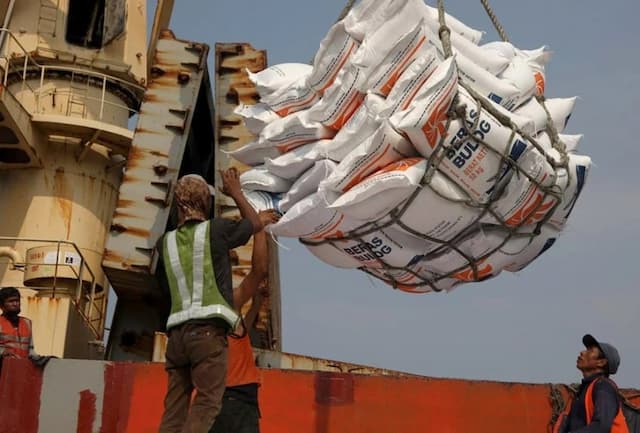 Stok Beras Indonesia Nyaris 5 Juta Ton, Rekor Tertinggi Sepanjang Sejarah Stok Beras Indonesia Nyaris 5 Juta Ton, Rekor Tertinggi Sepanjang Sejarah