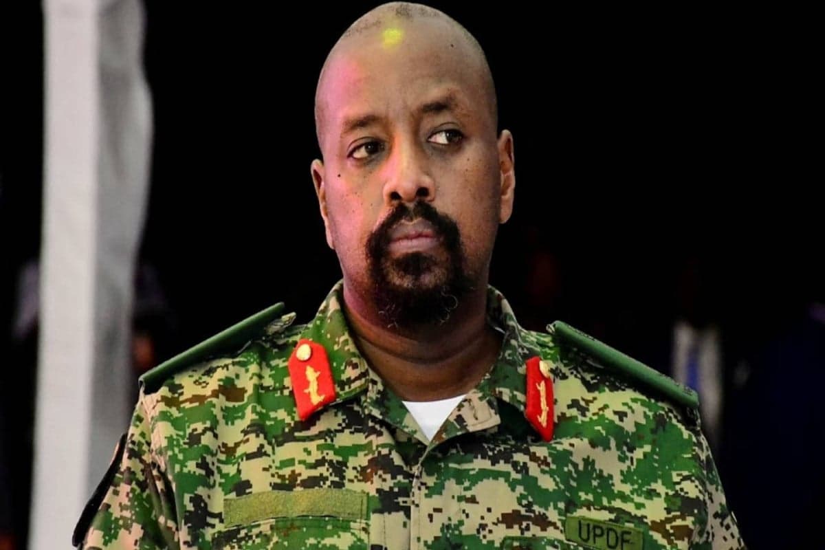 Lagi, Jenderal Uganda Janji Kerahkan 100.000 Tentara Bela Israel dan 500.000 Pemuda untuk Rebut Teheran Lagi, Jenderal Uganda Janji Kerahkan 100.000 Tentara Bela Israel dan 500.000 Pemuda untuk Rebut Teheran